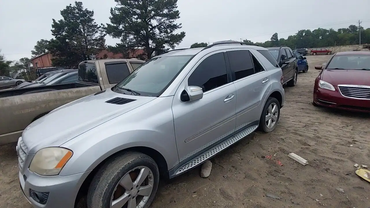 Photo of 2008 Mercedes-Benz Ml320