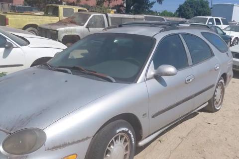 Photo of 1999 Ford Taurus