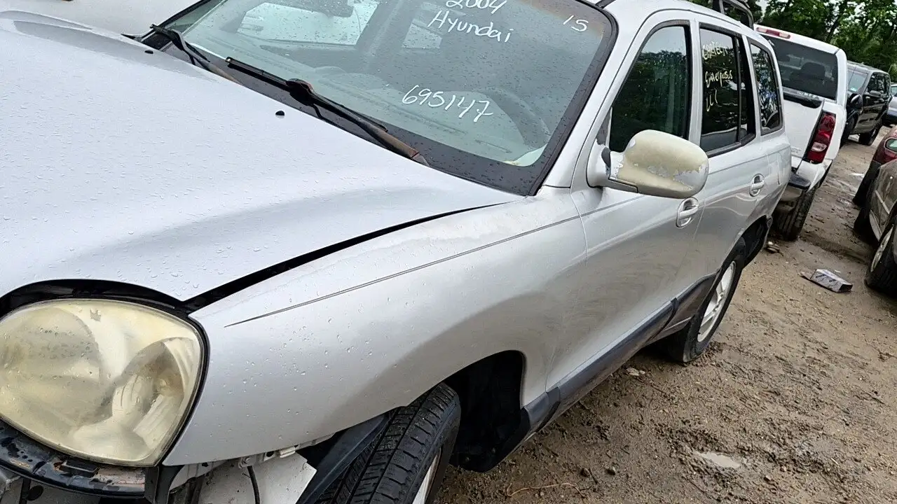 Photo of 2004 Hyundai Santa Fe