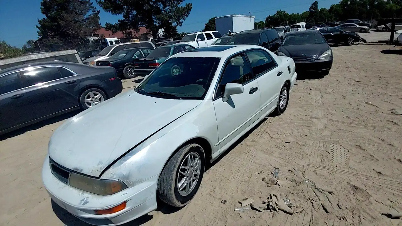 Photo of 2000 Mitsubishi Diamante