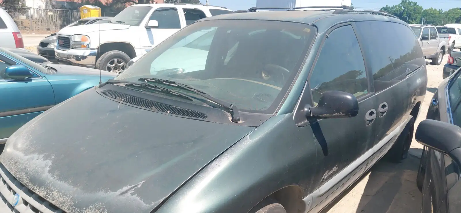 Photo of 1998 Plymouth Grand Voyager