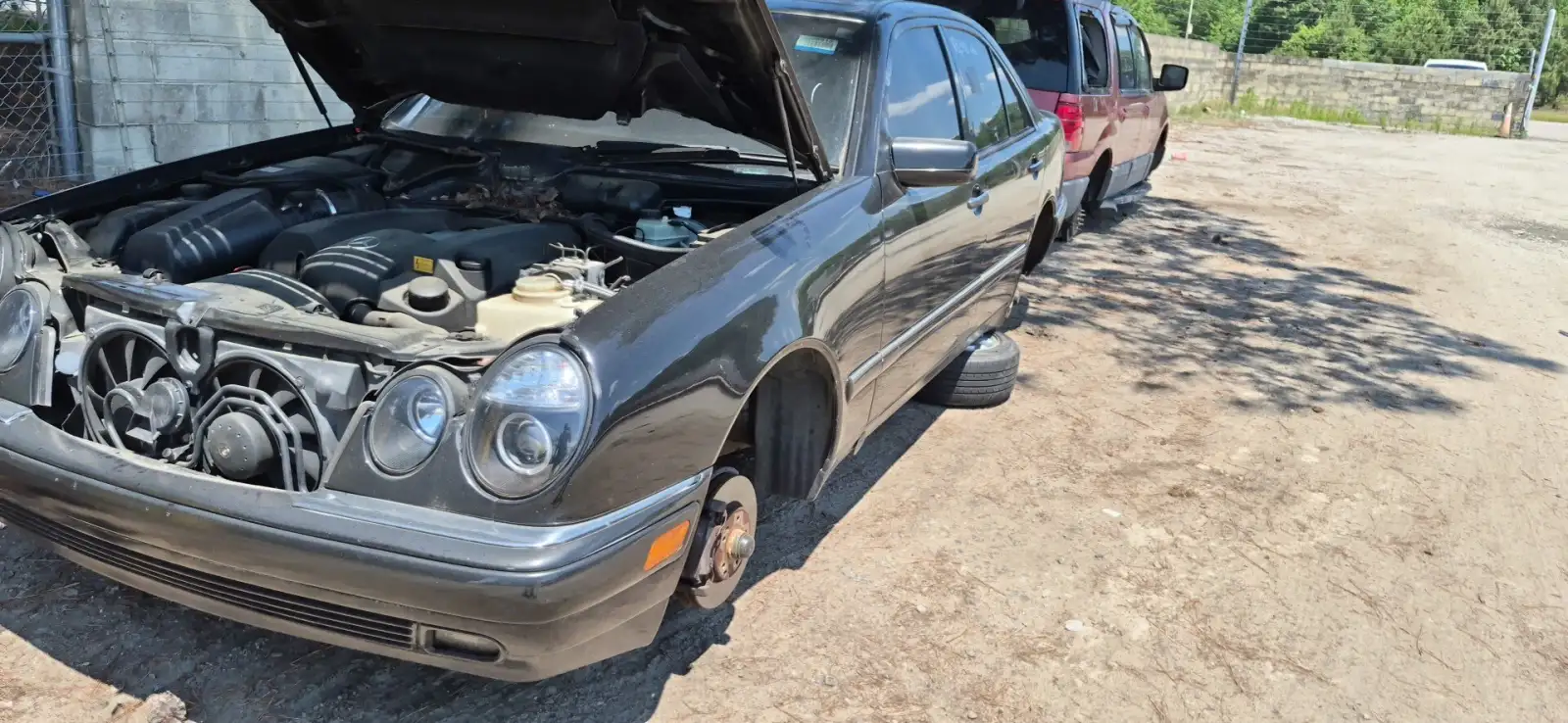Photo of 1998 Mercedes-Benz E320
