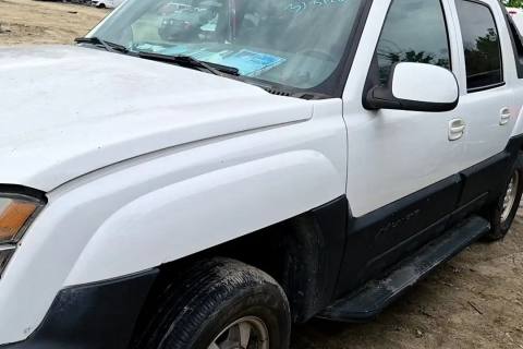 Photo of 2002 Chevrolet Avalanche 1500