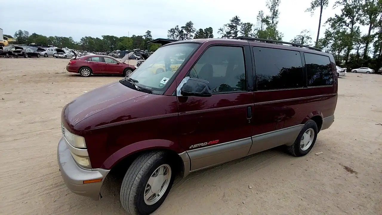 Photo of 2001 Chevrolet Astro