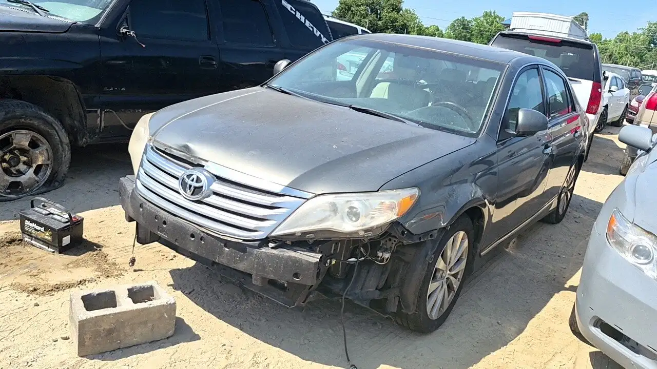Photo of 2011 Toyota Avalon