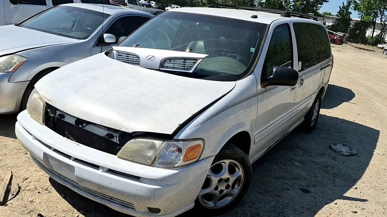 Photo of 2002 Oldsmobile Silhouette