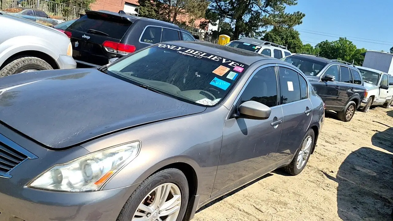 Photo of 2011 Infiniti G37