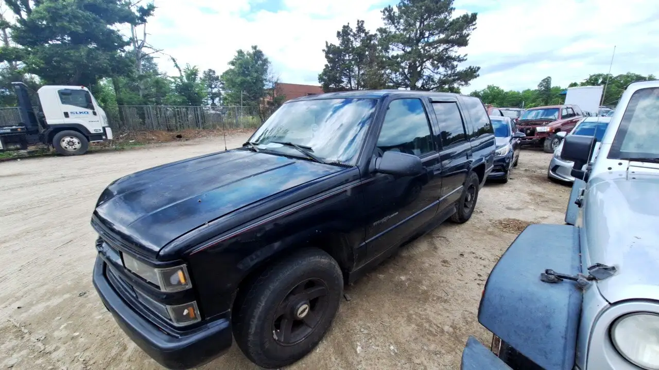 Photo of 2000 Chevrolet Tahoe