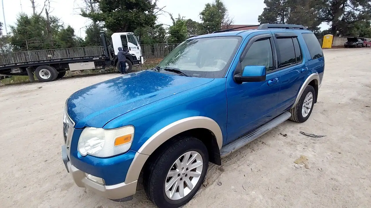 Photo of 2010 Ford Explorer