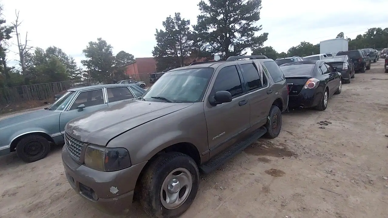 Photo of 2005 Ford Explorer
