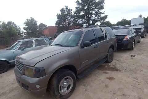 Photo of 2005 Ford Explorer