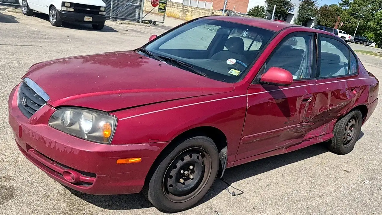 Photo of 2005 Hyundai Elantra