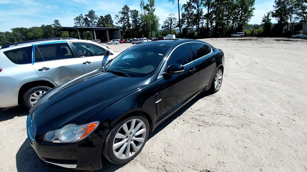 Photo of 2011 Jaguar Xf