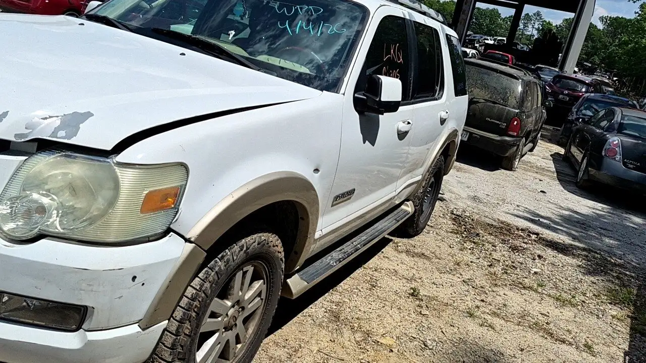 Photo of 2006 Ford Explorer