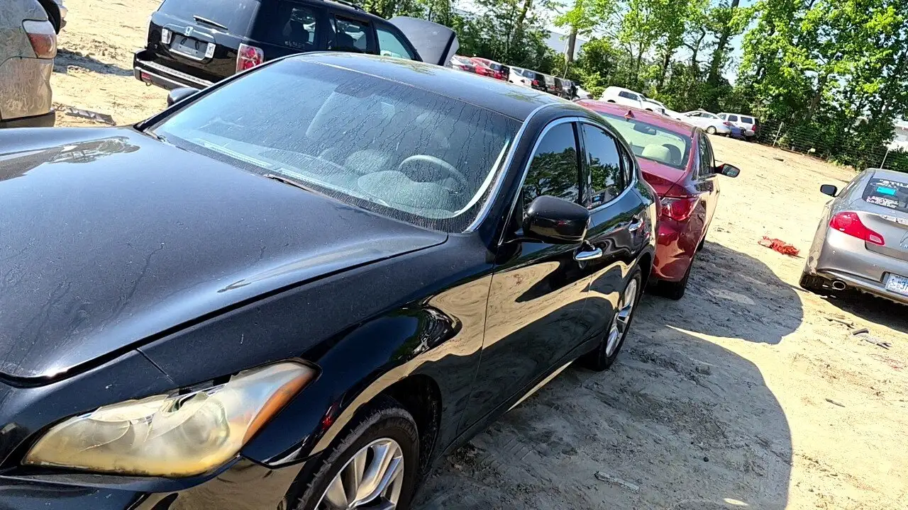 Photo of 2012 Infiniti M37