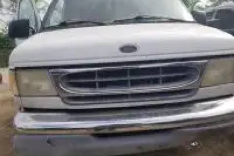 Photo of 2000 Ford Econoline