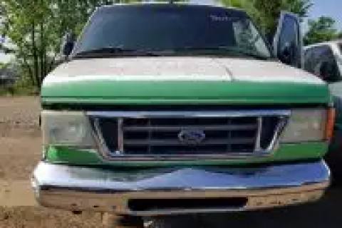 Photo of 2005 Ford Econoline