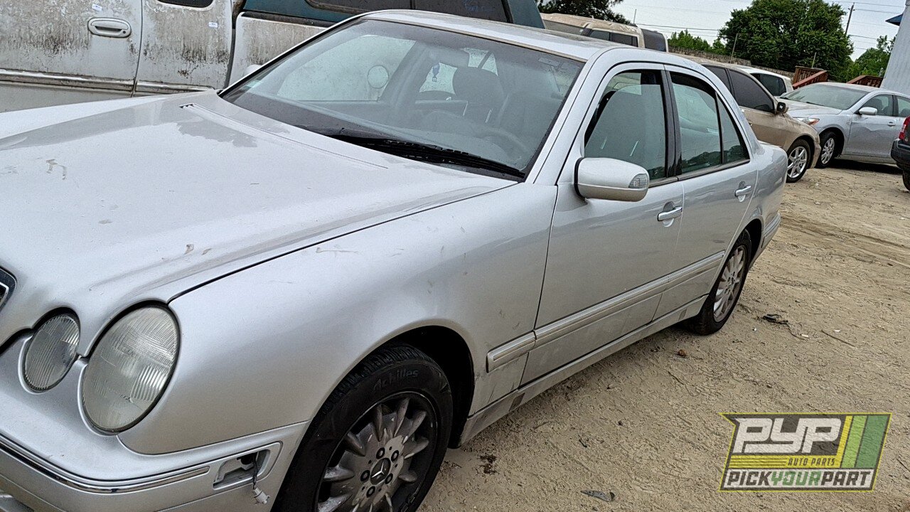 Photo of 2001 Mercedes-Benz E320