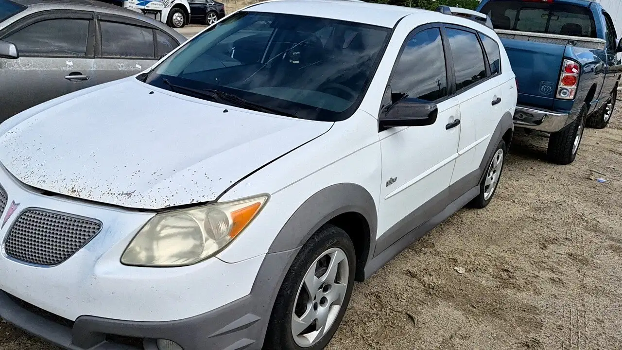 Photo of 2006 Pontiac Vibe