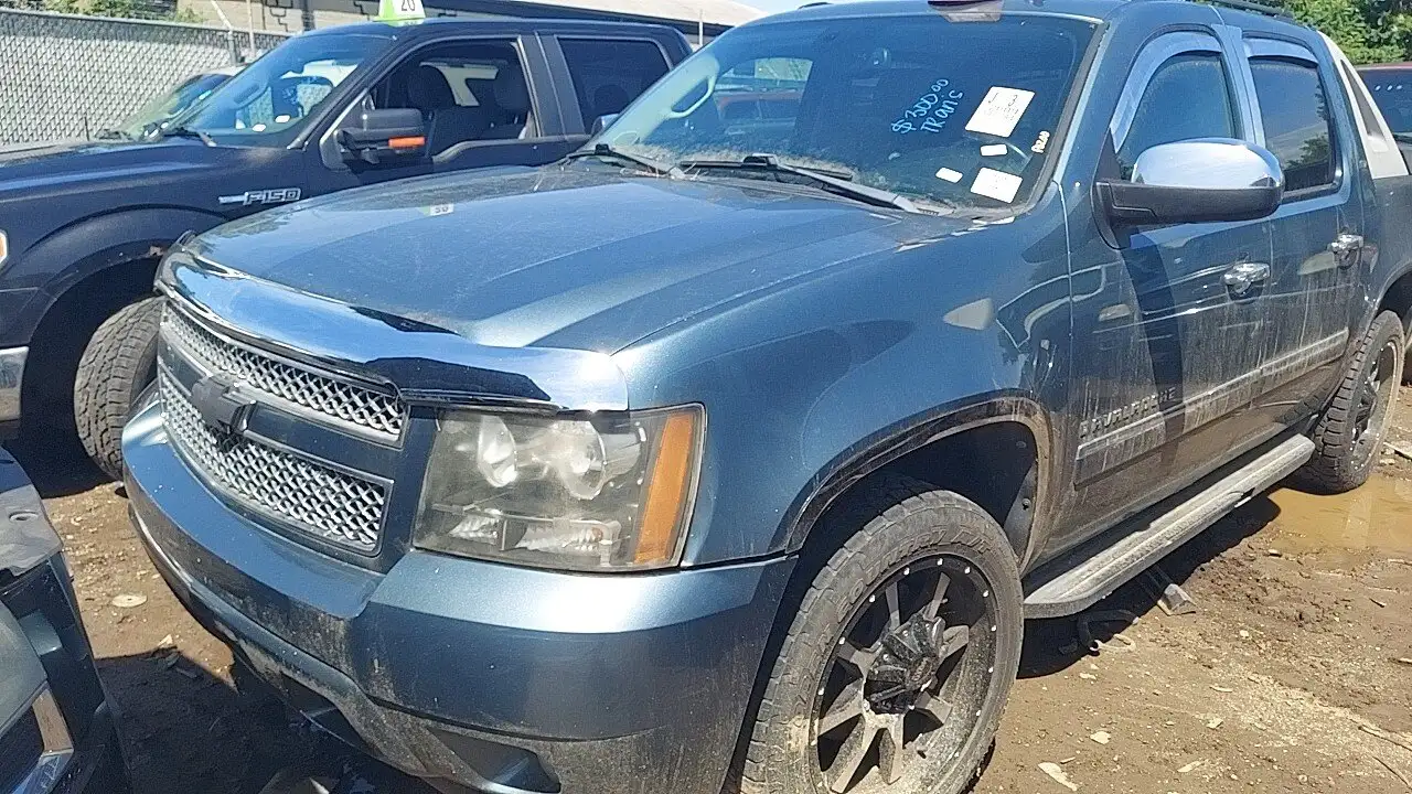 Photo of 2009 Chevrolet Avalanche