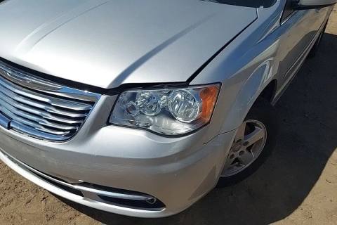 Photo of 2012 Chrysler Town & Country