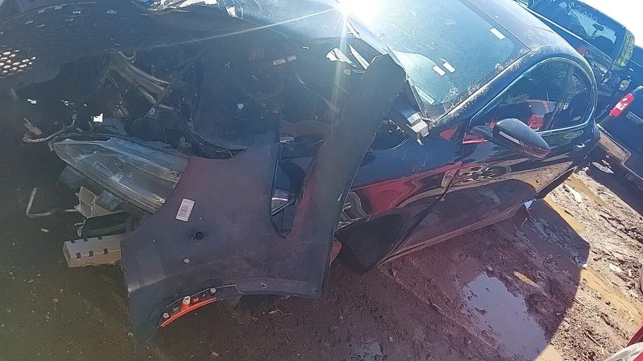Photo of 2015 Chrysler 200