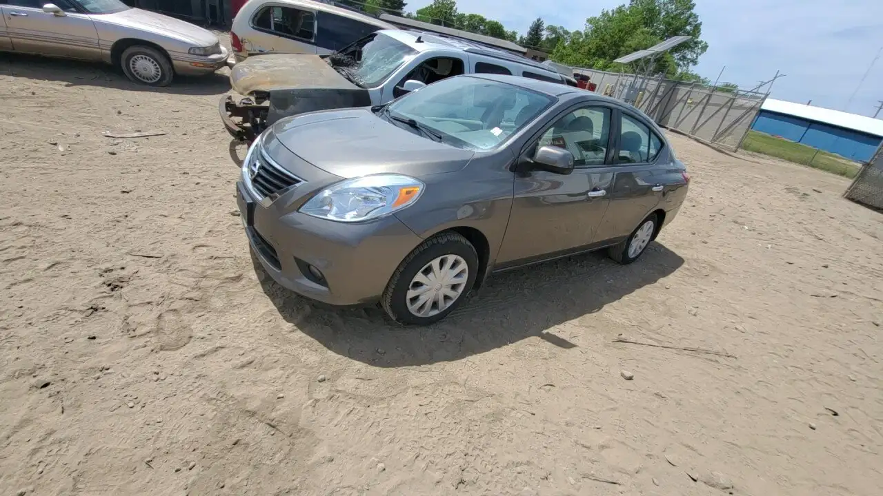 Photo of 2012 Nissan Versa