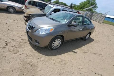 Photo of 2012 Nissan Versa