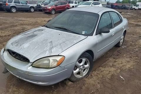 Photo of 2002 Ford Taurus