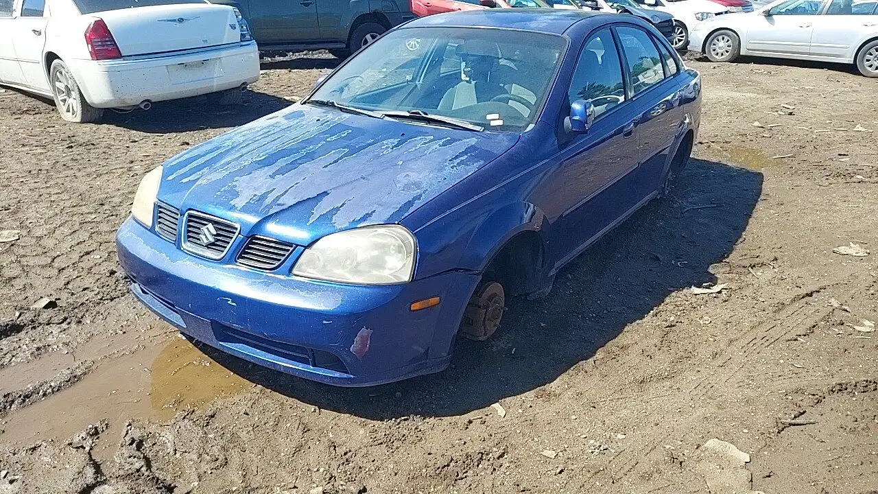 Photo of 2005 Suzuki Forenza