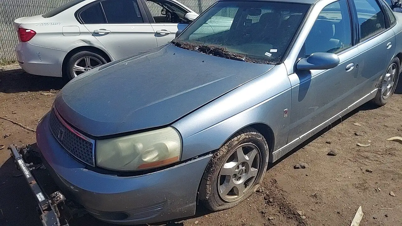 Photo of 2005 Saturn L300
