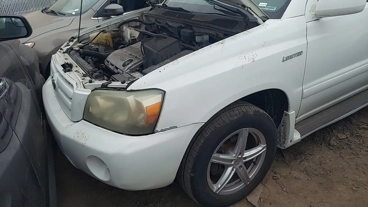 Photo of 2004 Toyota Highlander