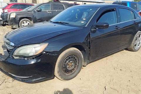 Photo of 2013 Chrysler 200