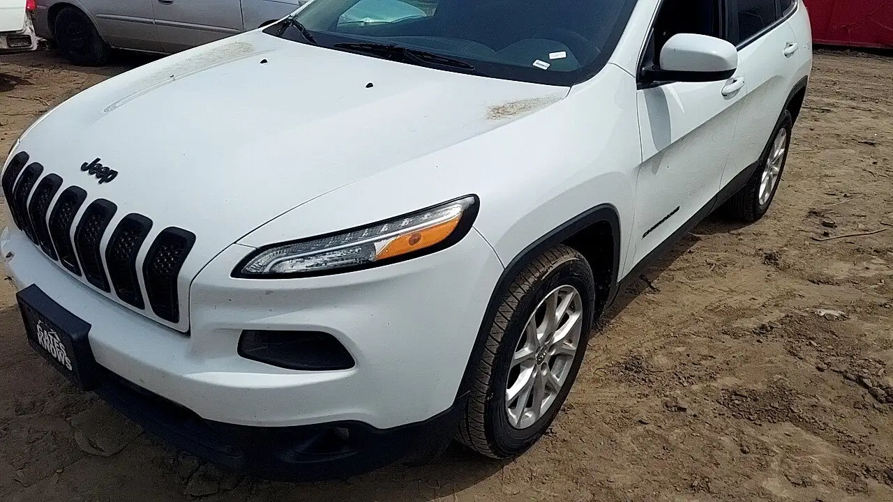 Photo of 2015 Jeep Cherokee