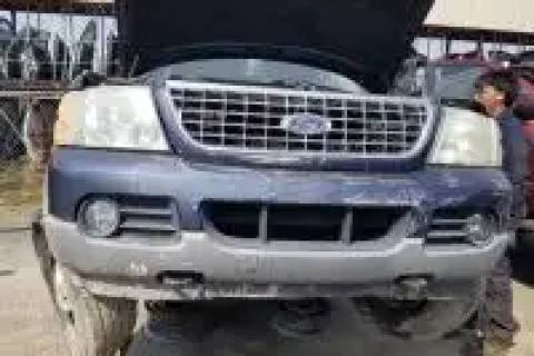 Photo of 2005 Ford Explorer