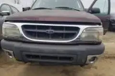 Photo of 2000 Ford Explorer