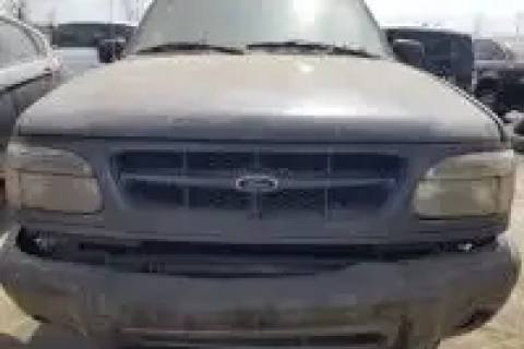 Photo of 1999 Ford Explorer