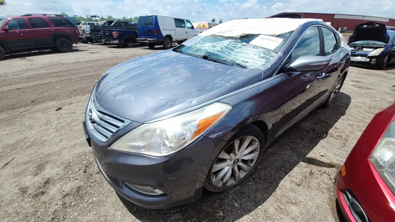 Photo of 2013 Hyundai Azera