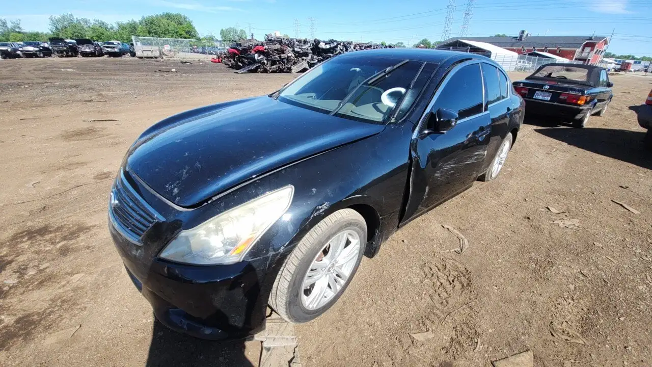 Photo of 2011 Infiniti G25