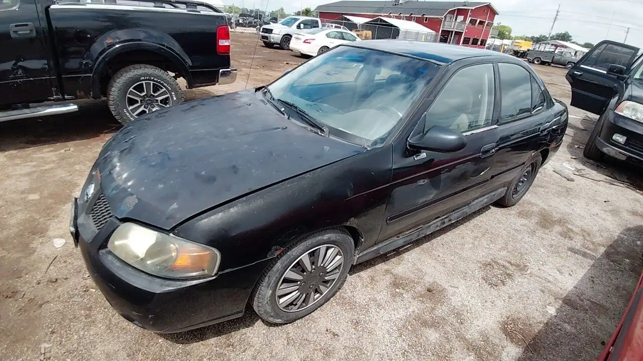 Photo of 2005 Nissan Sentra