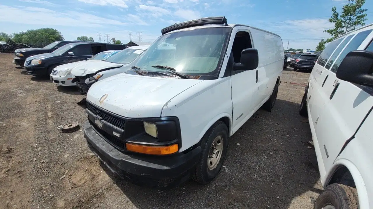 Photo of 2004 Chevrolet Express 2500