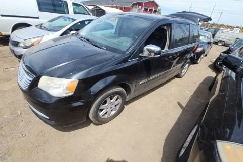 Photo of 2012 Chrysler Town & Country