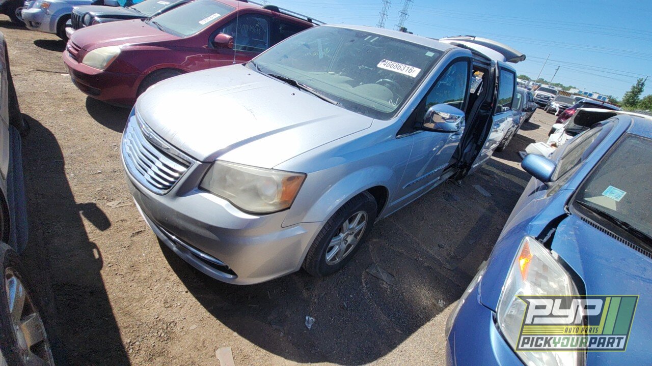 Photo of 2011 Chrysler Town & Country