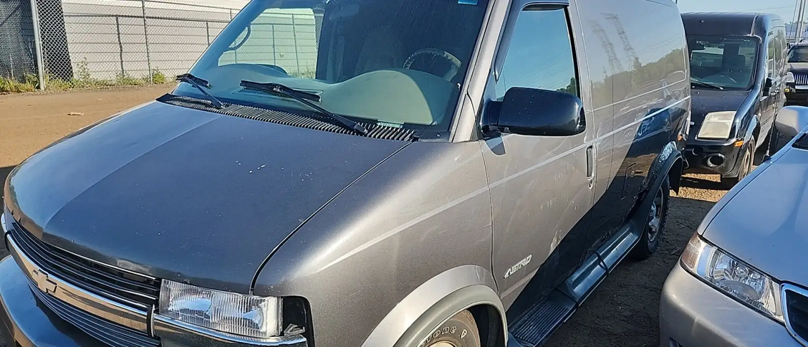 Photo of 1999 Chevrolet Astro