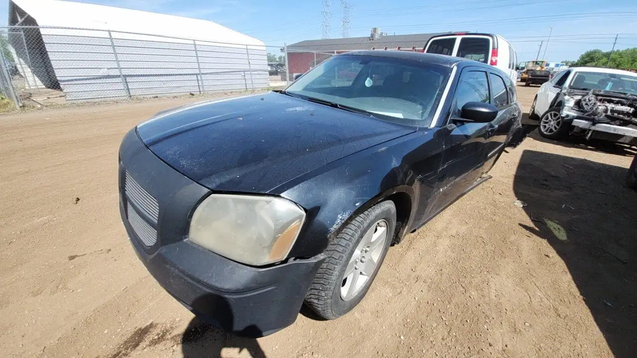 Photo of 2005 Dodge Magnum