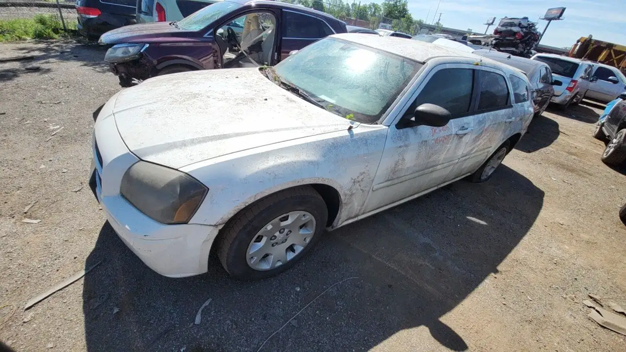 Photo of 2006 Dodge Magnum