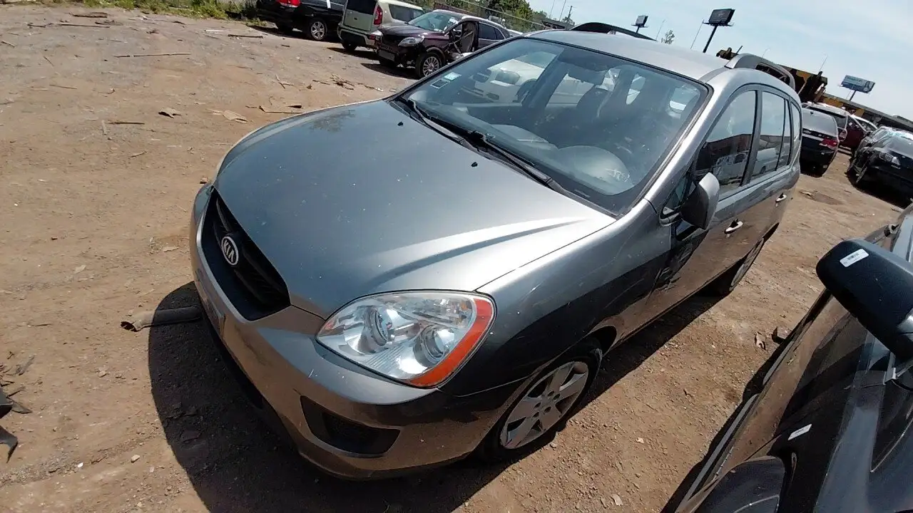 Photo of 2009 Kia Rondo