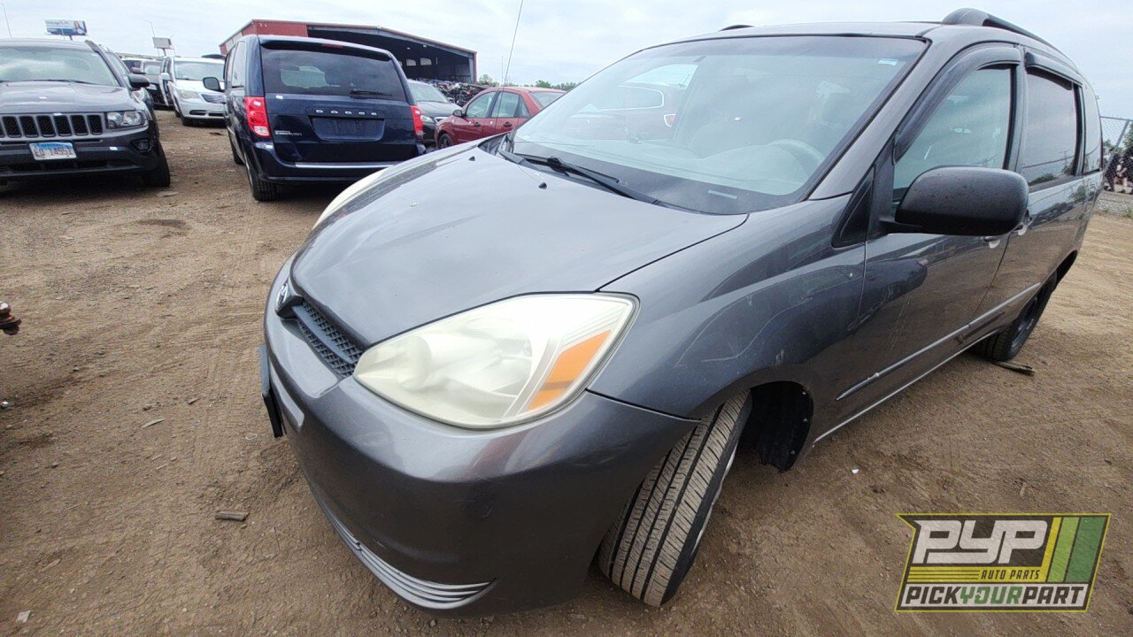Photo of 2005 Toyota Sienna