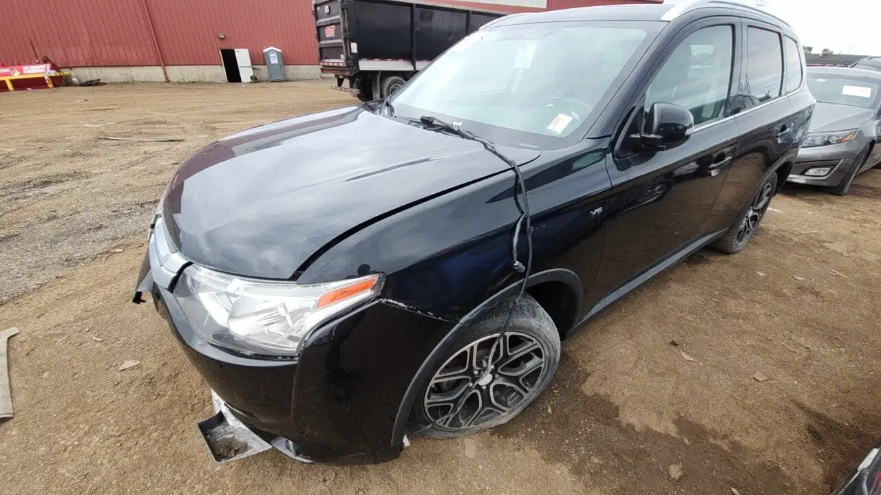 Photo of 2015 Mitsubishi Outlander
