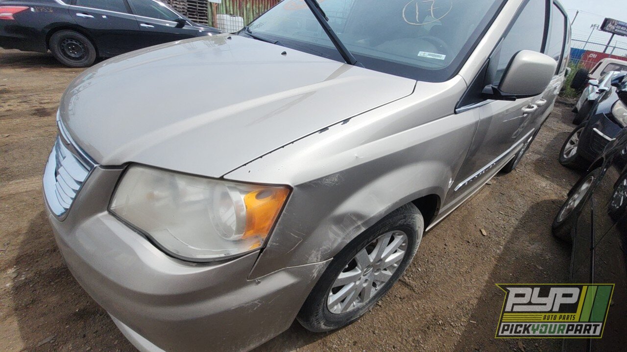 Photo of 2013 Chrysler Town & Country